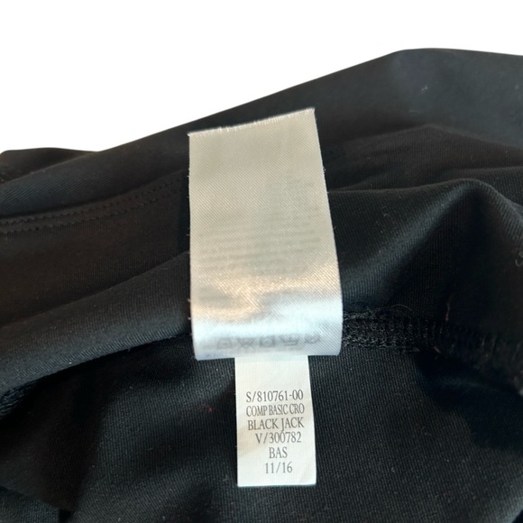 Bundle of Two Old Navy Active Go-Dry Pants – Abstract Print and Black, Size M - Picture 13 of 16